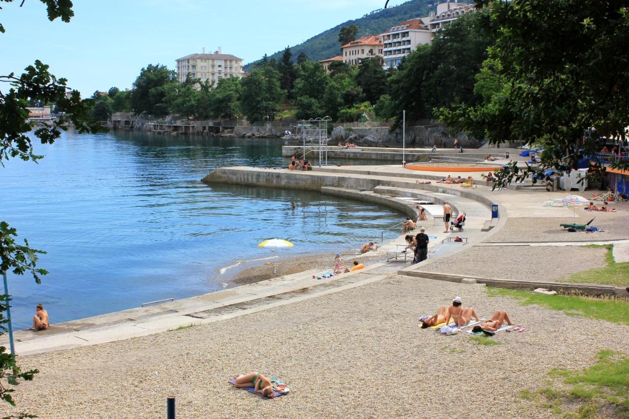 Apartments With A Parking Space Lovran, Opatija - 7713 المظهر الخارجي الصورة