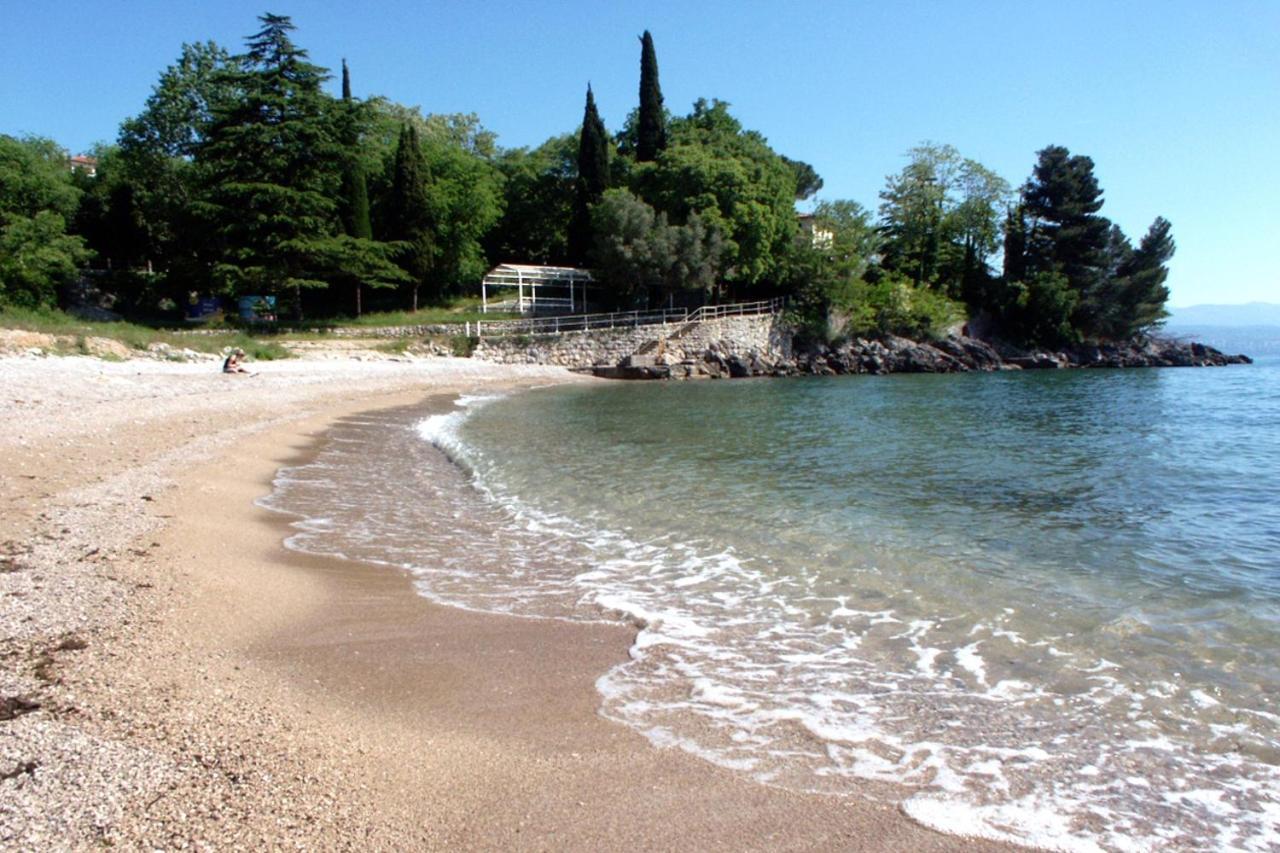 Apartments With A Parking Space Lovran, Opatija - 7713 المظهر الخارجي الصورة